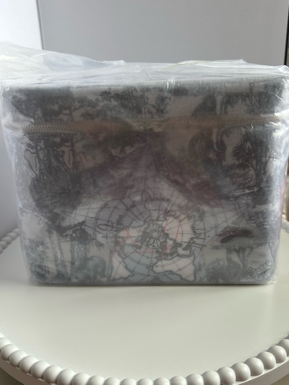 DIOR Around The World 2024 Large Vanity Case LIMITED EDITION - Brand new- RARE - Picture 5 of 7